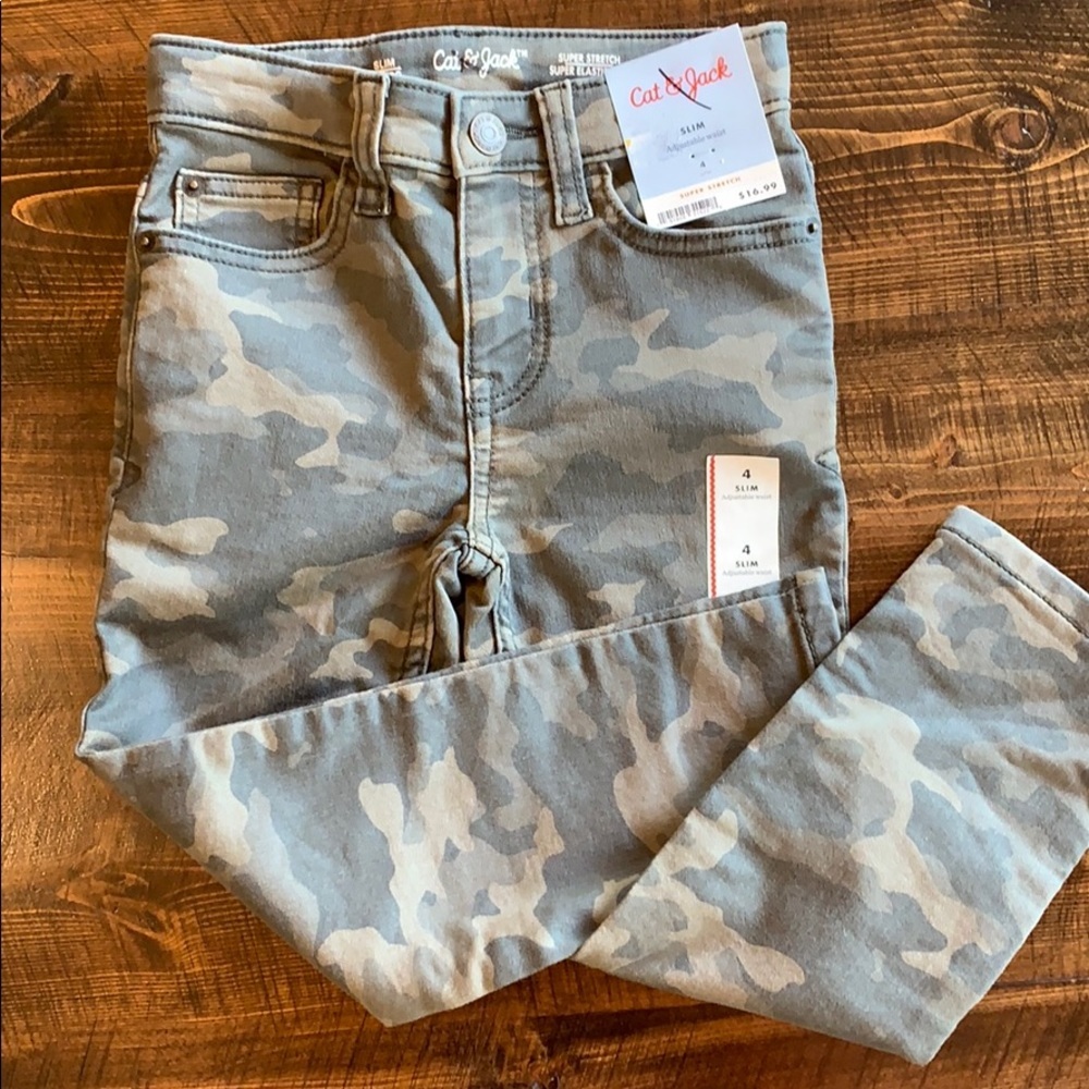 NWT! Cat & Jack camo pants